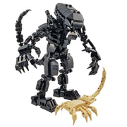 Brick Alien Warrior Figure with Face Hugger (442 Pieces) - Sets